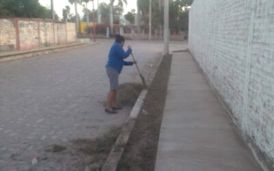 CUADRILLAS DE ASEO PÚBLICO MANTINEN LIMPIAS CALLES: SE TRABAJÓ EN CALLEJÓN SAN JOSÉ