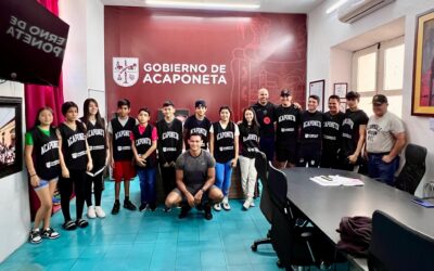 #deportes|| Manuel Ramón Salcedo Osuna, presidente municipal de Acaponeta se reunió con integrantes de la escuela de atletismo municipal.