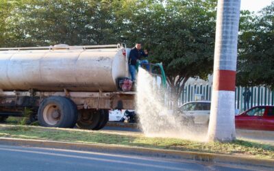 #Limpieza|| Con apoyo del personal de servicios públicos a diario se realizan labores de limpieza para mantener limpia y ordenada la imagen urbana.