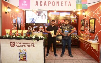 Así se vivió la riqueza cultural y gastronómica de Acaponeta en su stand decorado con sus emblemas y la belleza de sus paisajes.