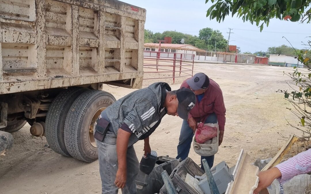 #Cacharros|| Como parte de la campaña contra el mosquito del dengue Acaponeta 2025, en la comunidad de San Diego de Alcalá se realizó la recolección de cacharros logrando la meta de levantar 2 toneladas.